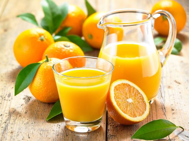 Bị bệnh viêm phế quản có nên uống nước cam không?
